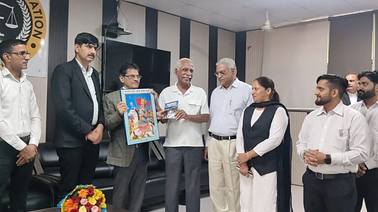 श्री एस के खंडूजा सेशन जज  को सम्मानित किया गया